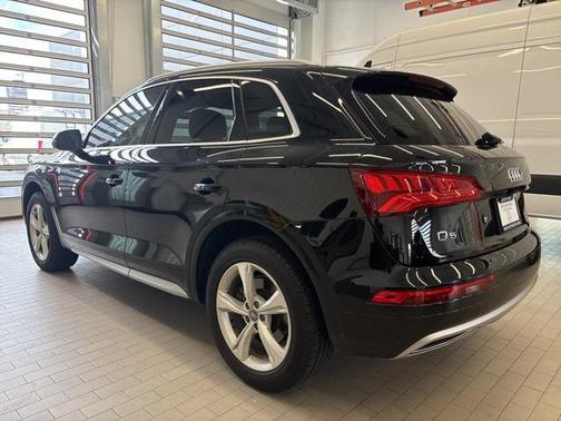 2020 Audi Q5 45 Premium Plus