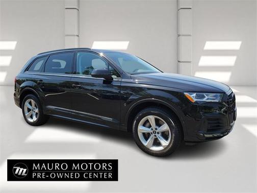 2022 Audi Q7 55 Premium