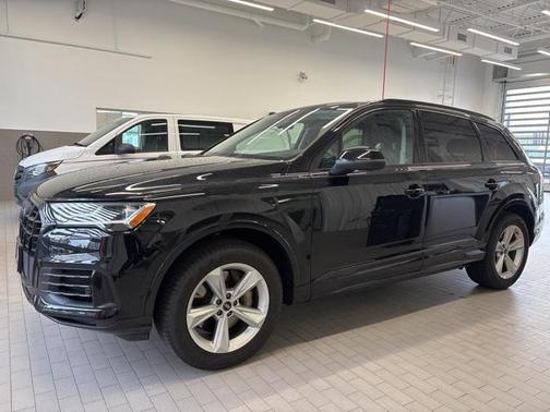 2022 Audi Q7 55 Premium