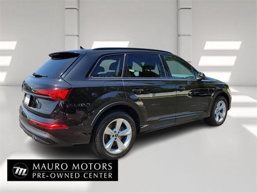 2022 Audi Q7 55 Premium