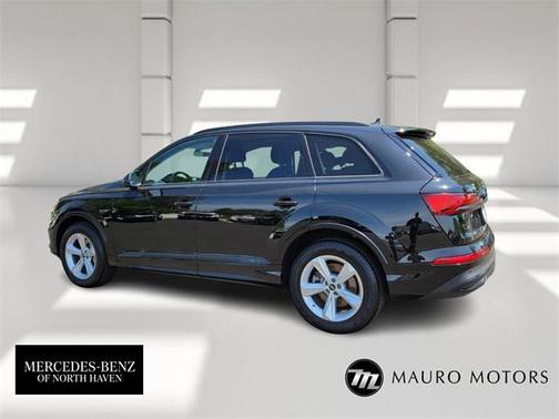 2022 Audi Q7 55 Premium