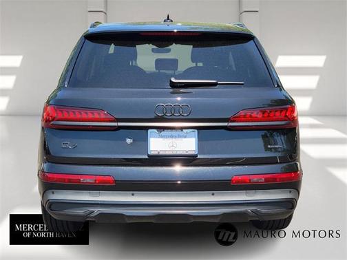 2022 Audi Q7 55 Premium