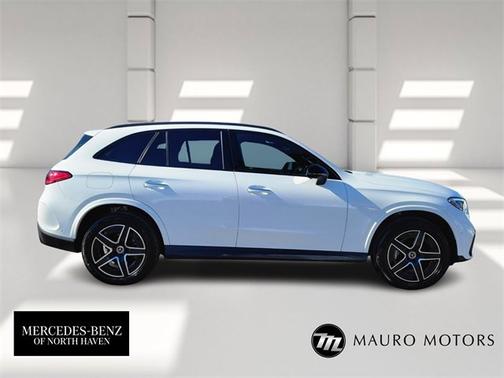 2023 Mercedes-Benz GLC 300 