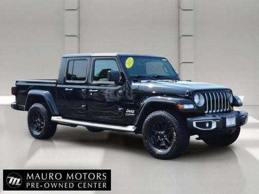 Black 2022 Jeep Gladiator Overland