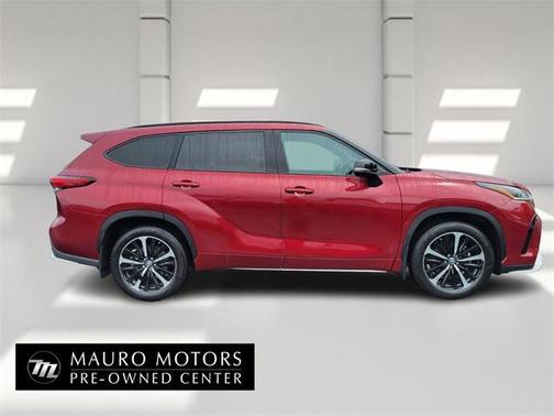 2022 Toyota Highlander XSE