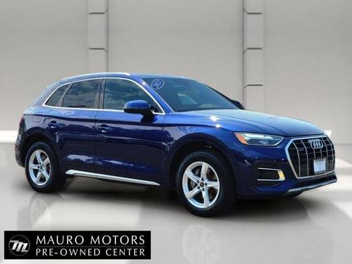 Navarra Blue Metallic 2023 Audi Q5 40 Premium