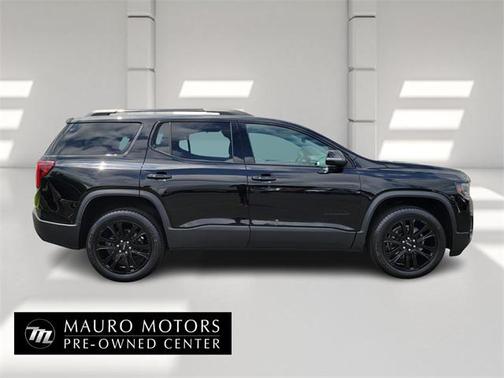2022 GMC Acadia AWD SLT