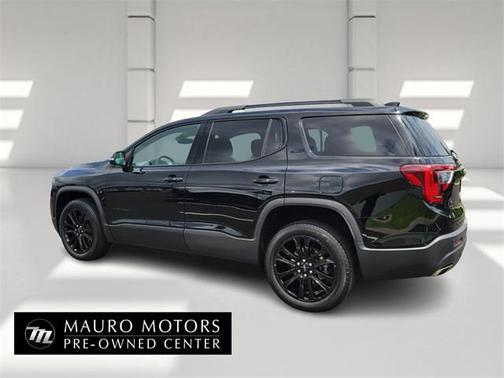 2022 GMC Acadia AWD SLT