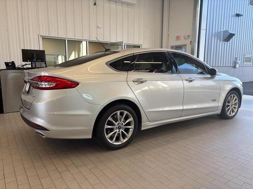 2018 Ford Fusion Energi SE Luxury