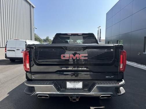 2022 GMC Sierra 1500 SLT