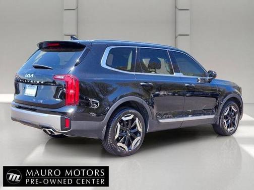 Black 2025 Kia Telluride S