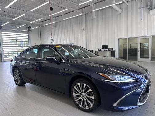 2021 Lexus ES 250 Base