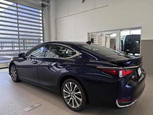 2021 Lexus ES 250 Base