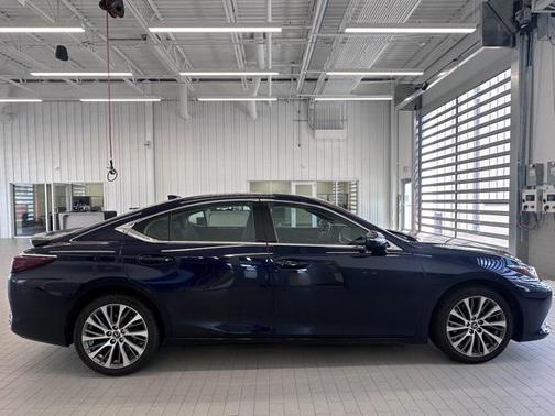 2021 Lexus ES 250 Base