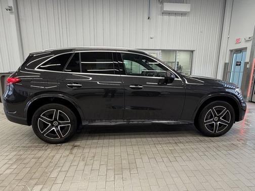 2025 Mercedes-Benz GLC 300 4MATIC