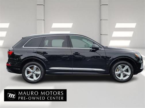 2022 Audi Q7 55 Premium