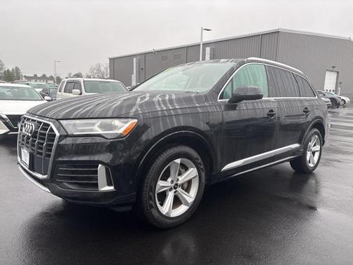 2022 Audi Q7 55 Premium