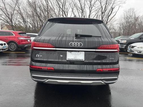 2022 Audi Q7 55 Premium
