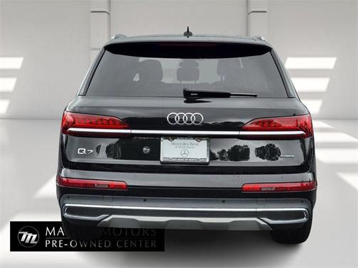 2022 Audi Q7 55 Premium