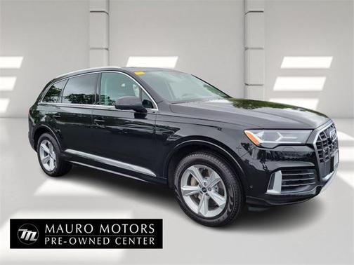 2022 Audi Q7 55 Premium