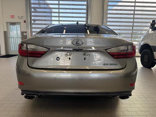 2017 Lexus ES 350 Base