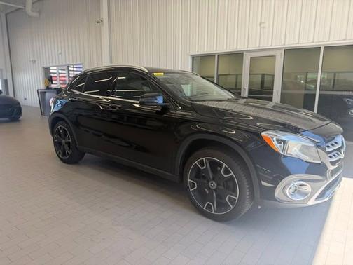 Night Black 2020 Mercedes-Benz GLA 250 4MATIC
