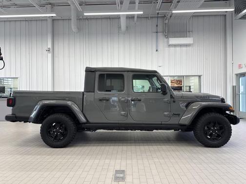 2022 Jeep Gladiator Willys 4x4