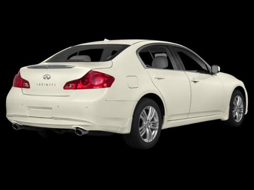 2015 INFINITI Q40 Base