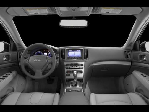 2015 INFINITI Q40 Base