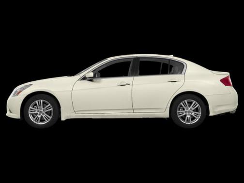 2015 INFINITI Q40 Base
