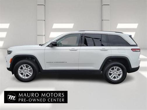 2023 Jeep Grand Cherokee Laredo