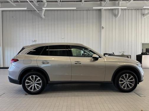 2023 Mercedes-Benz GLC 300 4MATIC