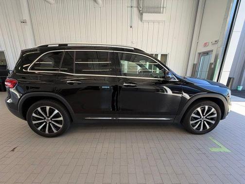 Black 2023 Mercedes-Benz GLB 250 Base 4MATIC