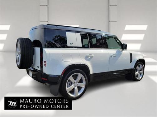 2023 Land Rover Defender 110 X-Dynamic SE