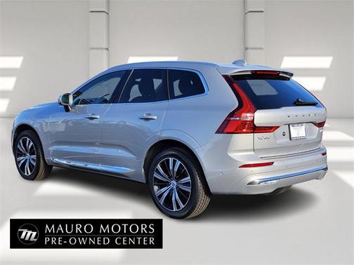 2022 Volvo XC60 B5 Inscription