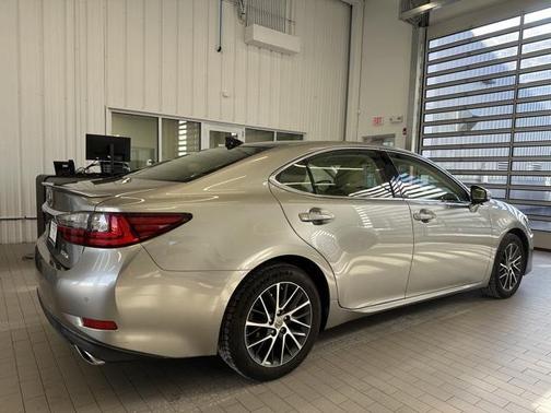 2017 Lexus ES 350 Base