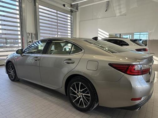 2017 Lexus ES 350 Base