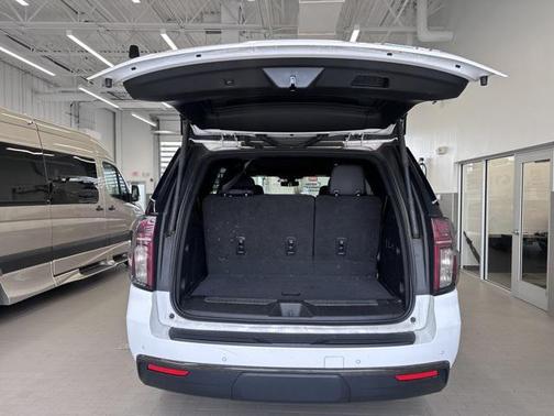 2022 Chevrolet Tahoe 4WD RST