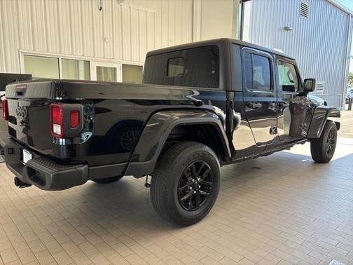 2022 Jeep Gladiator Altitude 4x4