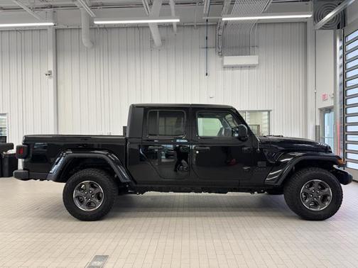 2022 Jeep Gladiator Sport S
