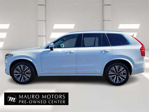 2021 Volvo XC90 T5 Momentum
