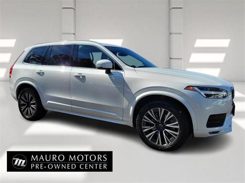 2021 Volvo XC90 T5 Momentum