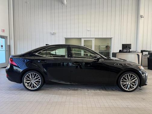 2016 Lexus IS 300 Base