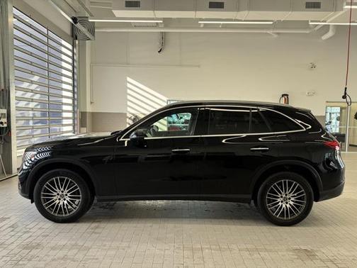 2025 Mercedes-Benz GLC 300 4MATIC