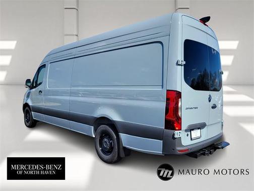2025 Mercedes-Benz Sprinter 2500 Cargo 170 WB