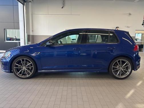 2017 Volkswagen Golf R 2.0T DSG
