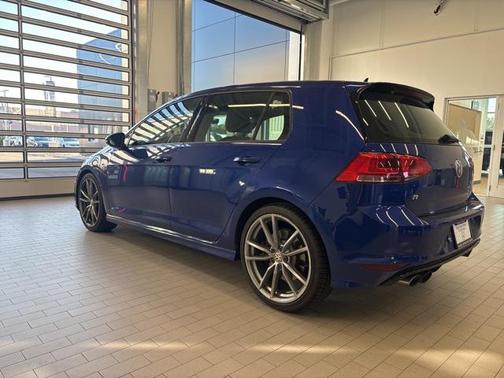 2017 Volkswagen Golf R 2.0T DSG