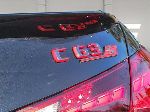 2025 Mercedes-Benz AMG C 63 S E Performance