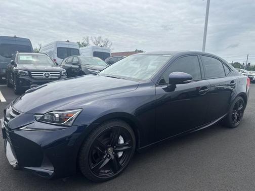 2018 Lexus IS 300 Base