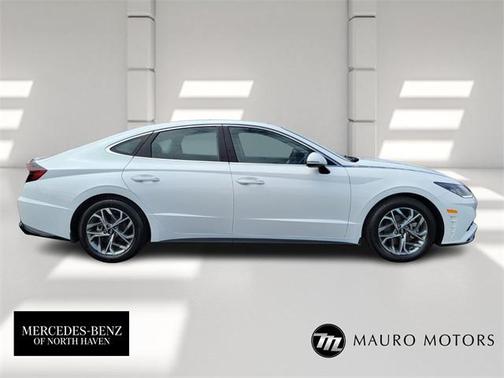 2022 Hyundai SONATA SEL